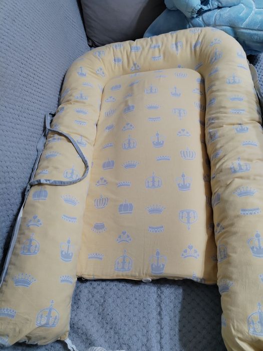 Бебешко гнездо с две лица и цип + подарък обиколник