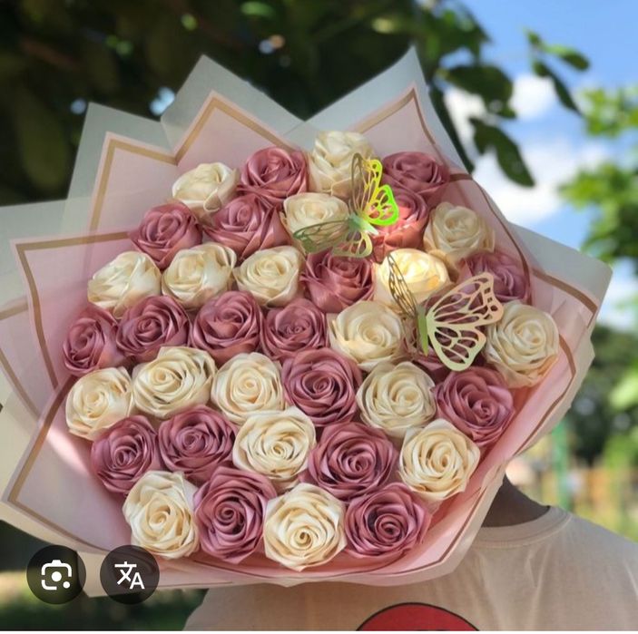 Денежный атласовый красивый букет