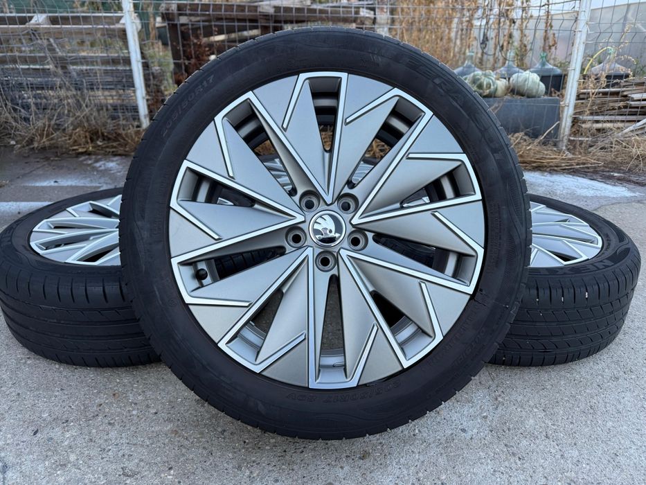 Jante Skoda Kamiq Scala Fabia Roomster Praktik Rapid 5x100 17"