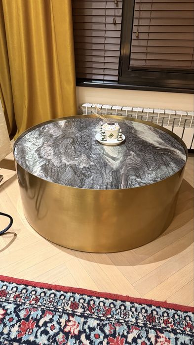 Продам журнальный стол