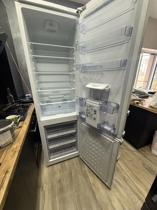 Combina frigorifica Beko