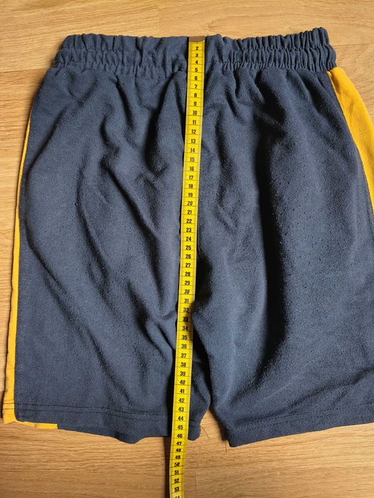 Pantaloni scurți, mărimea L