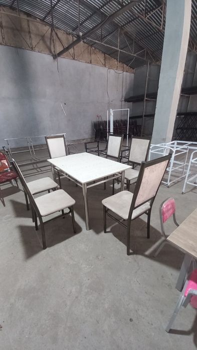 Nerjaveka stôl va stullar Samarqand