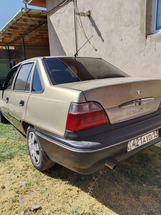 Срочно продам даево нексия.
