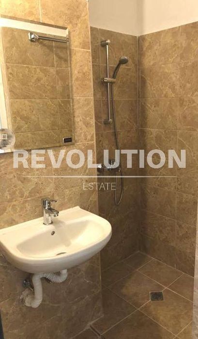 Дава се под наем Етаж от къща в с. Близнаци, Област Варна - 45 кв.м за 398.82 € - Снимка #4