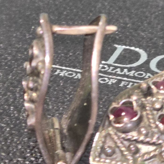 Продаю Серьги серебряные с гранатами