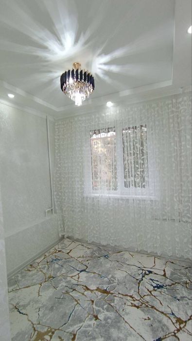 Vagzal saodat 3 honalik kv sotiladi