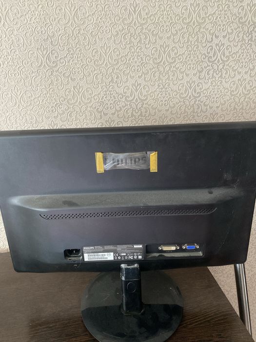 Монитор PHILIPS 18,5 дюймов