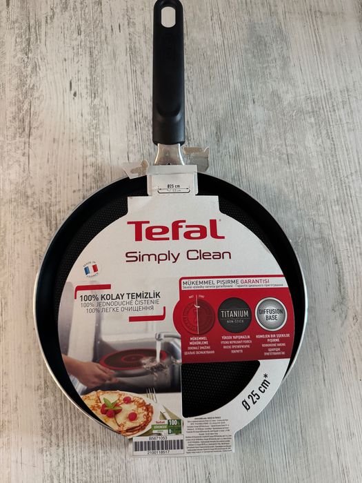 Tigaie pentru clătite Tefal Simply Clean 25 cm – nouă, nefolosită