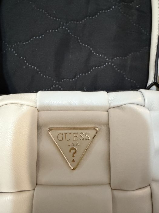 Оригинална чанта GUESS
