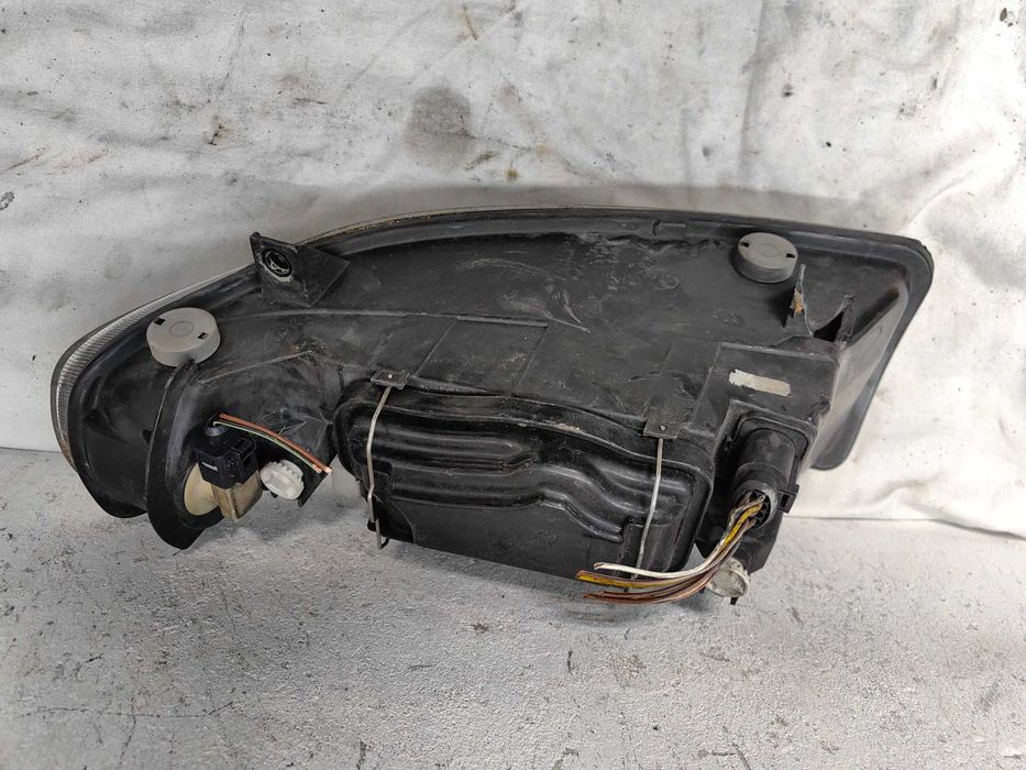 Оригинален фар Сеат Толедо  Seat Toledo