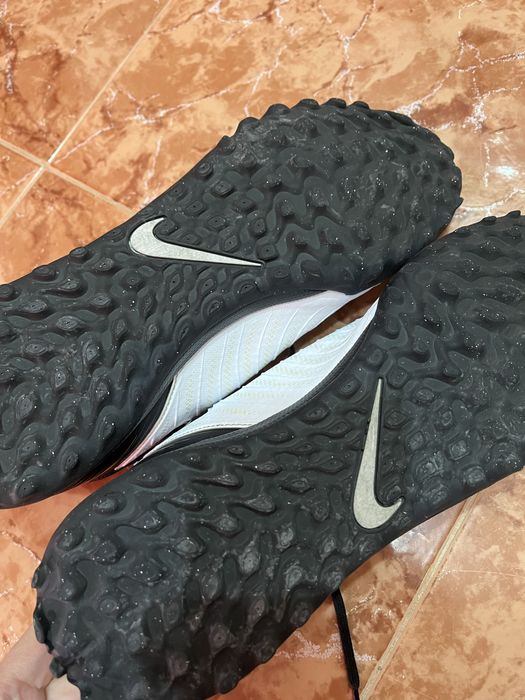 Футболни обувки Nike PHANTOM LUNA