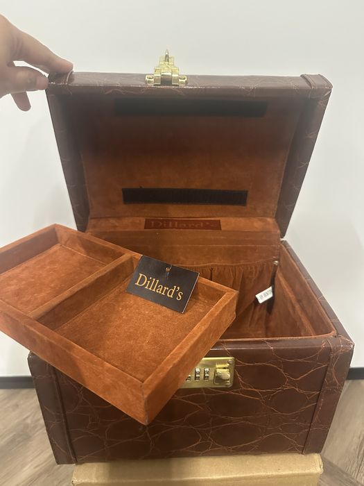 Кейс Dillards для косметики или украшений шкатулка