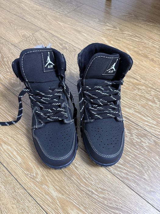 Adidasi nike jordan , air