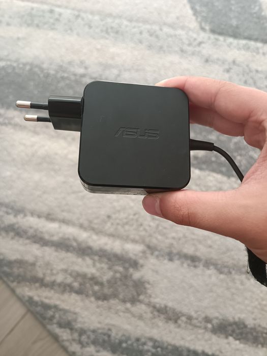 Încărcător ASUS  45 w