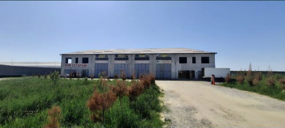 Срочно бино сотилади. Жиззах осиё бозор рупараси.