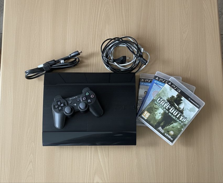 PlayStation 3, 500gb, foarte putine ore de functionare