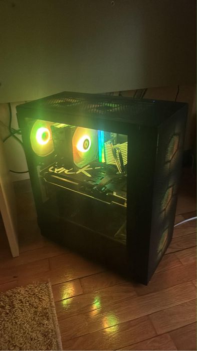 Геймърски компютър Ryzen 5 5600X,Монитор 180hz