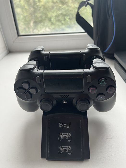 Продам ps 4 slim 1 TB