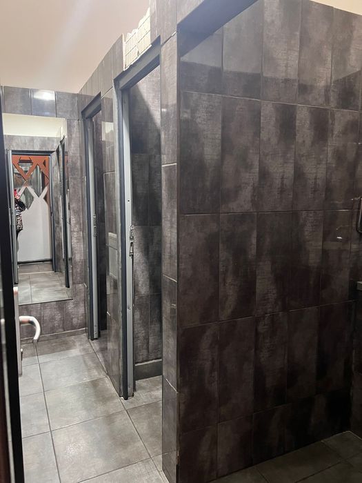 Inchiriez 2 spatii in Craiova