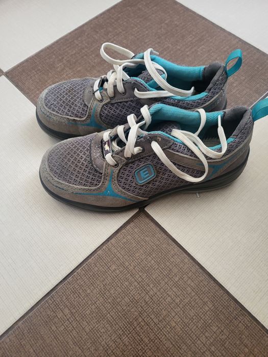 Pantofi cu bombeu dama 37