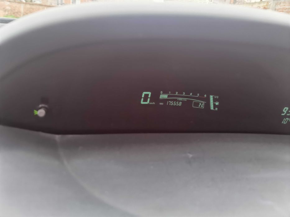 Продавам TOYOTA YARIS 2006 1,4 D4D 90 к.