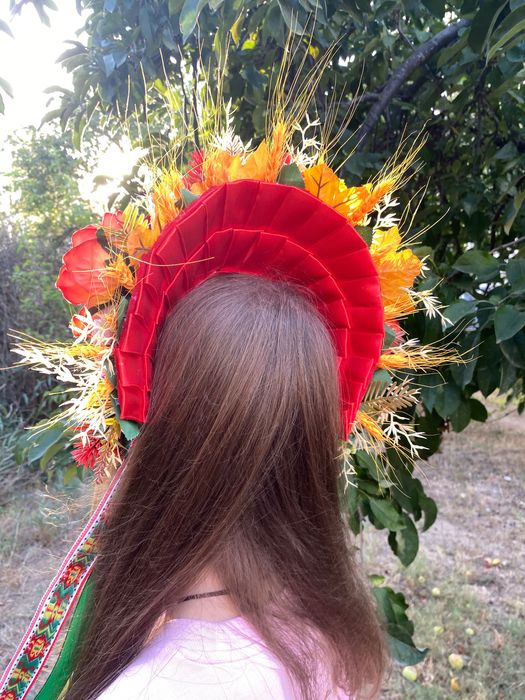 Диадема „Златна есен богата реколта“