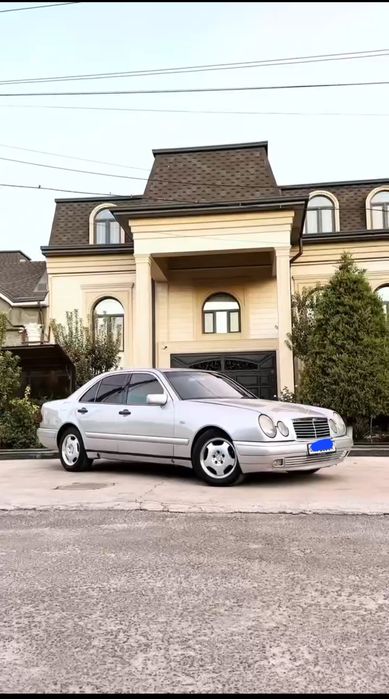 Mercedes benz w 210 E 200