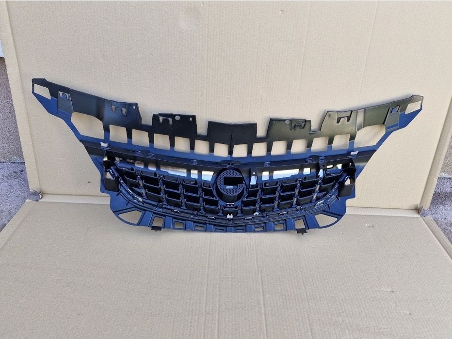 Grila centrala Opel Astra J 2009-2012 NOUA AM