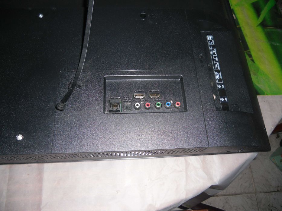 34.Продавам Телевизор SHARP  Модел 42CI2EA Full HD - 42"-повреден.