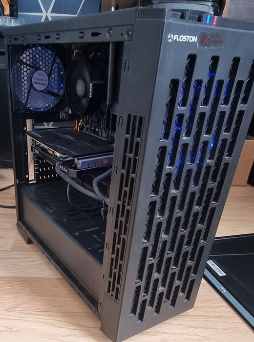 Pc gaming+Monitor+ tastatura + mouse