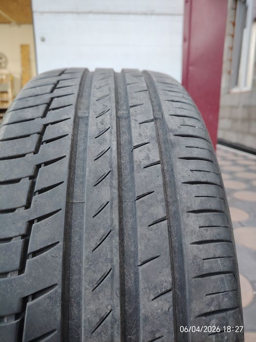 Продам резину  летнюю 225/45 19