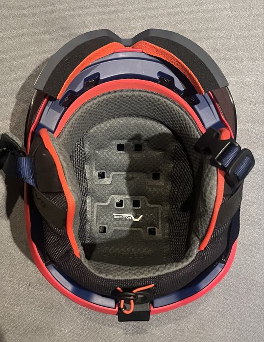 Ски каска Atomic