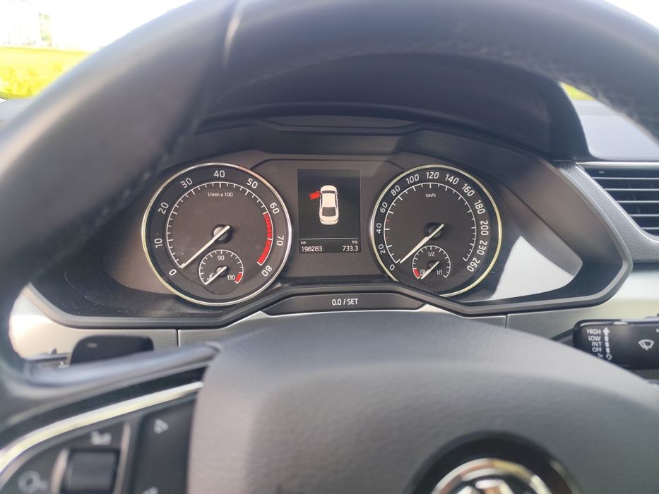 SKODA Superb 2019 — imagine 5