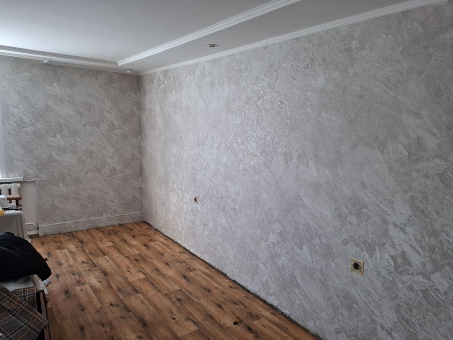 Поклейка обоев левкас под Обой