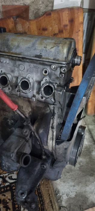 Двигатель АЕЕ 1.6  контрактный