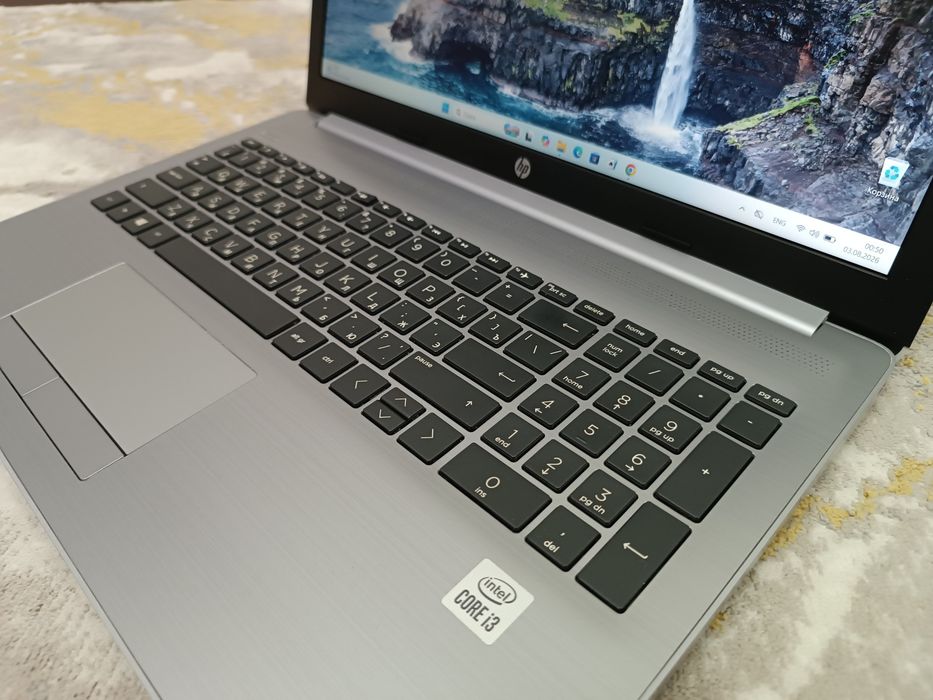 Ноутбук HP i3-10thGen SSD M.2 + Сумка.