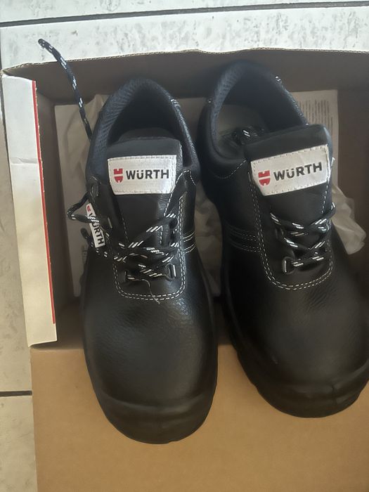 Нови зимни обувки