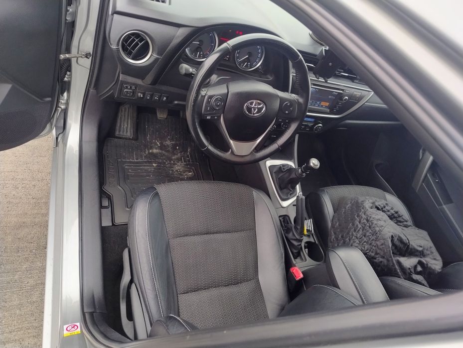 Toyota auris 2.0 Diesel 2015