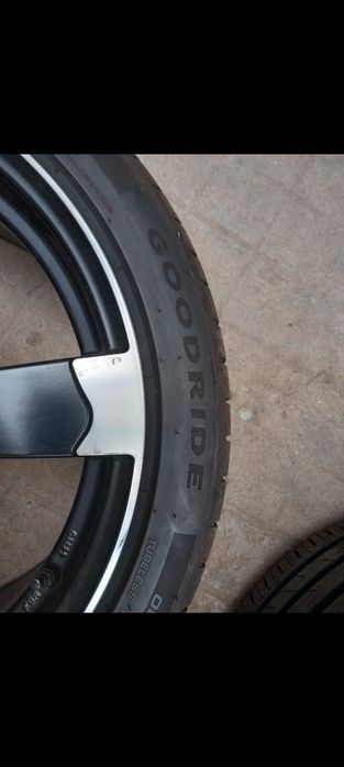 Vând urgent anvelope