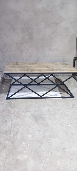 Журнальный столик в стиле лофт