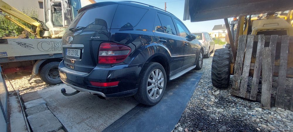 Vand Mercedes ML 4MATIC inscris ca autoutilitara