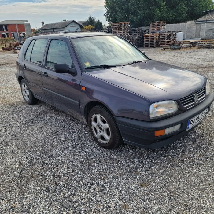 Volkswagen  Golf