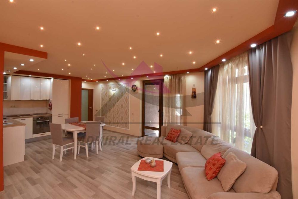 Дава се под наем Тристаен апартамент в Варна, Чайка - 120 кв.м за 767 € - Снимка #1