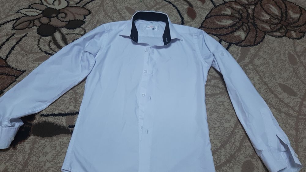 Продам рубашки 10-12 лет Турция