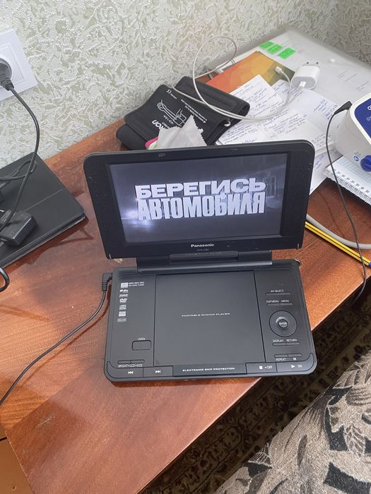 Портативный DVD плеер Panasonic DVD-LS 83