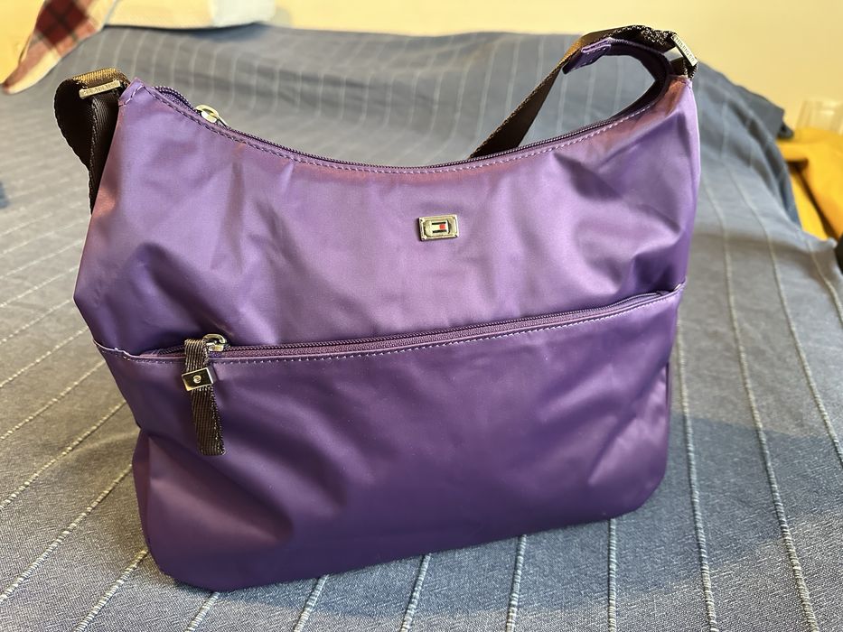 Оригинална Дамска чанта Tommy Hilfiger