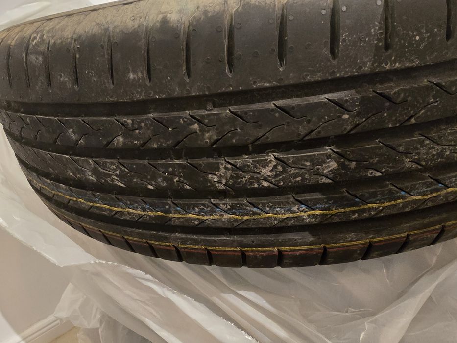 Continental 215/60 R18 98H - 100% noi, DOT 09/2025