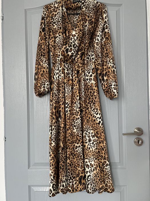 Rochii M L ,in stare foarte bună preturi diferite