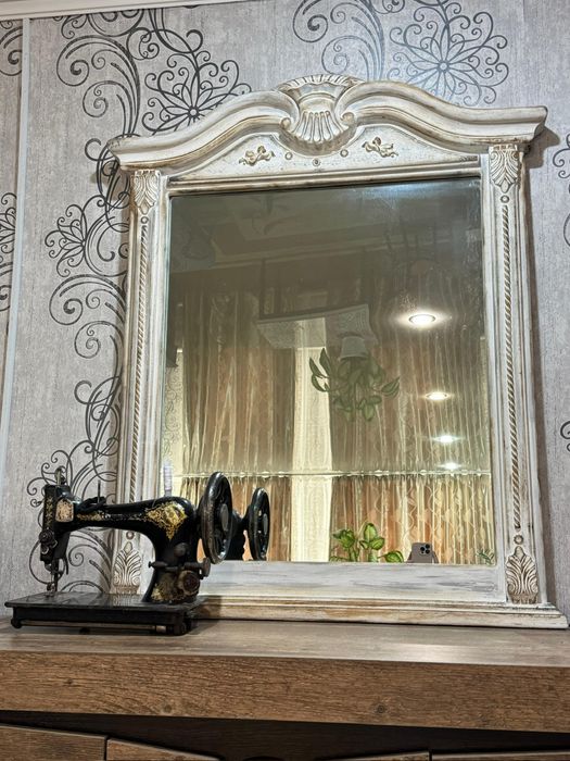 Продам зеркало с рамой под старину